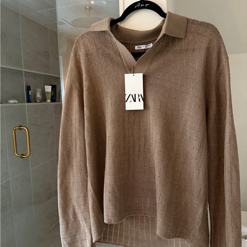Zara Men's Tan V-Neck Sweater